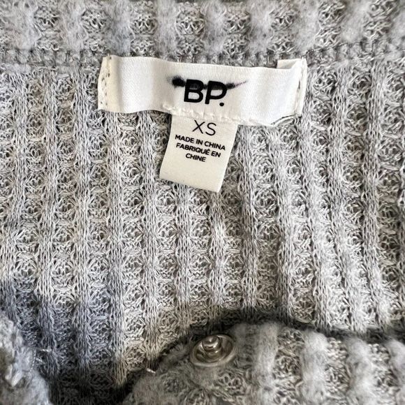 NWOT BP Oversize Snap Front Henley Top in Grey Heather‎ (XS) - Picture 7 of 11